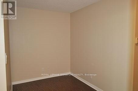 Photo du bâtiment - 4879 Kimbermount Ave