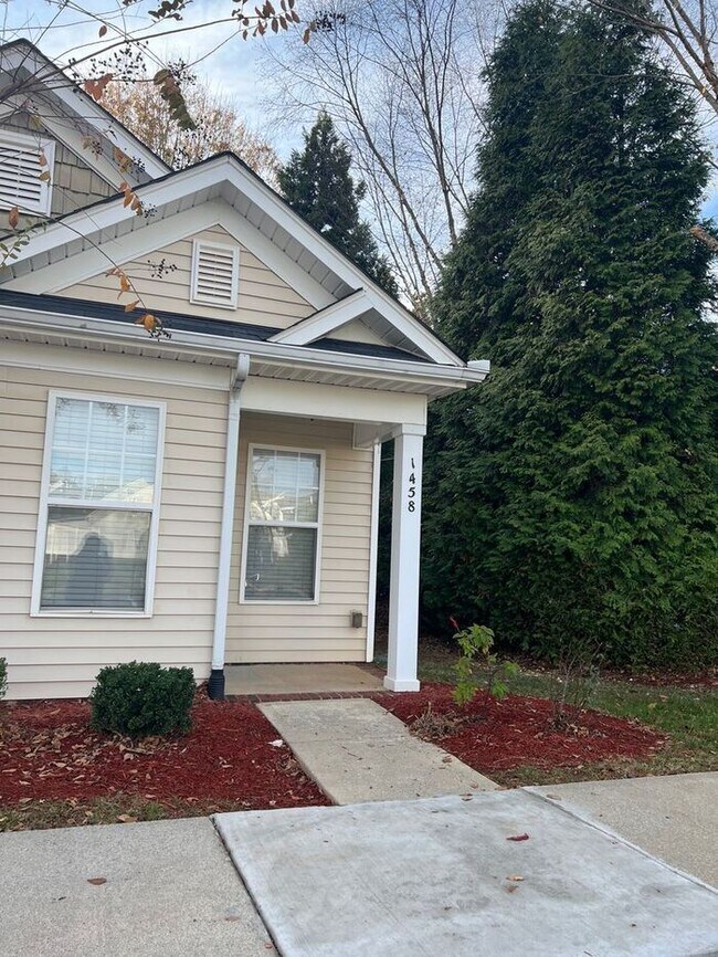 Newly Renovated End Unit Condo for Rent in Clover, SC