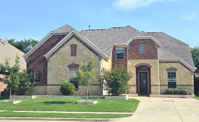 Building Photo - 1018 Blanco Drive