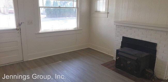 Foto del edificio - 2 br, 1 bath Apartment - 950 Chambers
