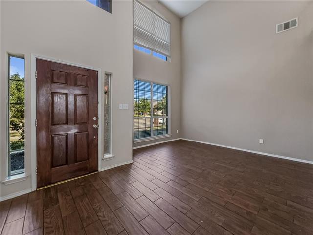 Building Photo - 6 Brairwood Ct