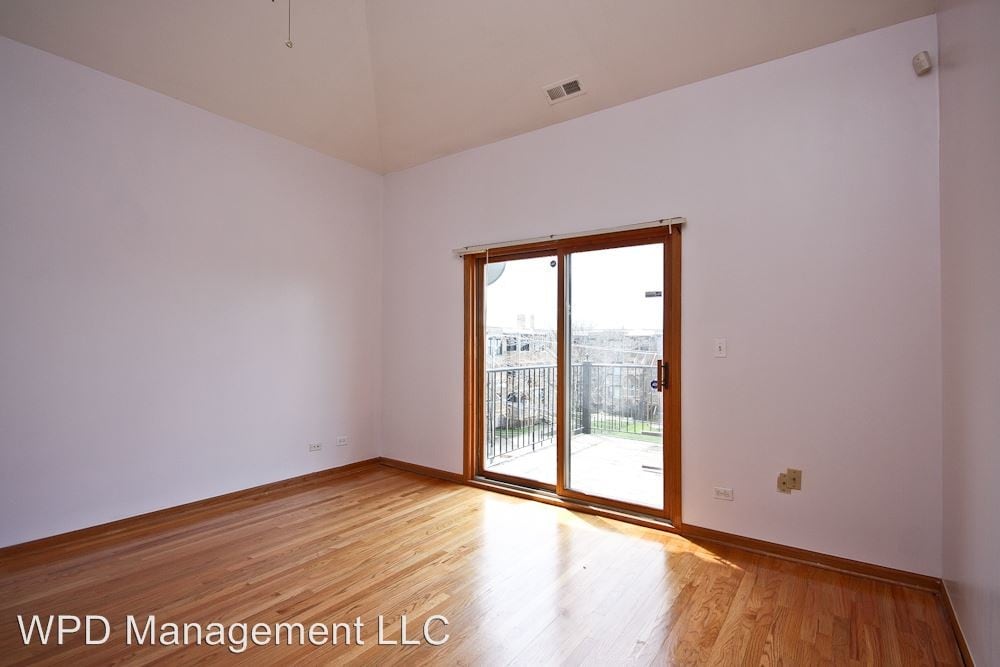Primary Photo - 5333 S Calumet Ave