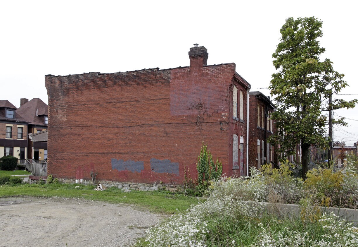 Building Photo - Sterrett-Collier Apartments