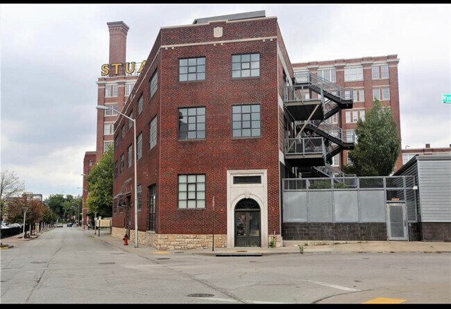 Outdoor view of FHF - 2120 Wyandotte St