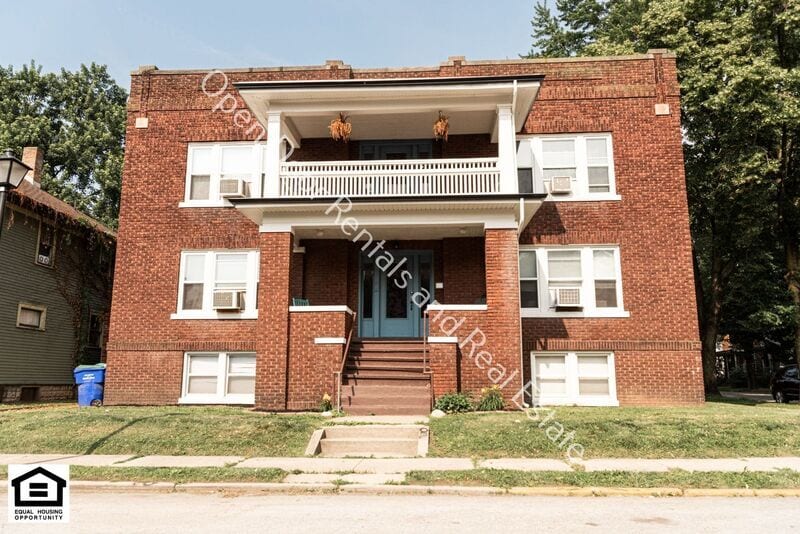 Primary Photo - 1102 Rockhill St
