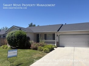 Building Photo - 1067 N Crestley Ave