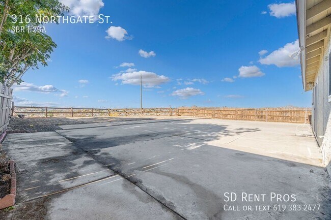 Building Photo - San Diego - Renovated 3 bd/1.5 ba Home wit...