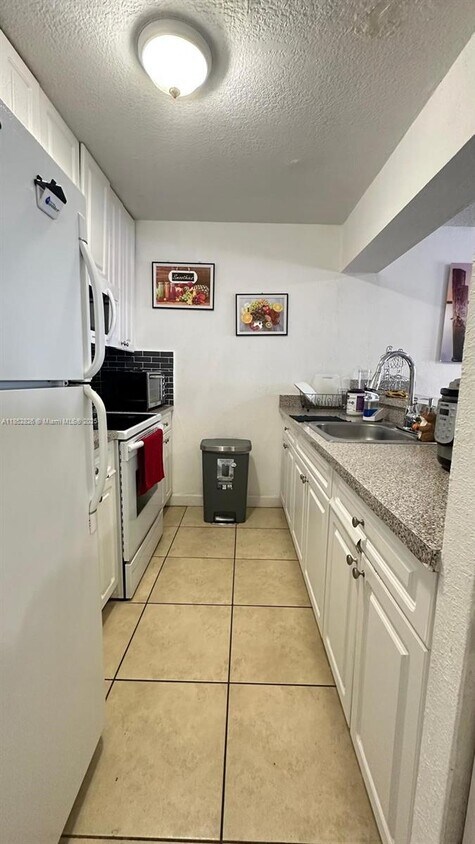 Foto principal - 4550 W 16th Ave