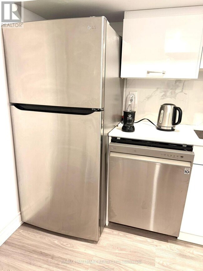 Photo du bâtiment - 255 Ashlar Rd