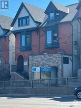 Building Photo - 266-266 Avenue Rd