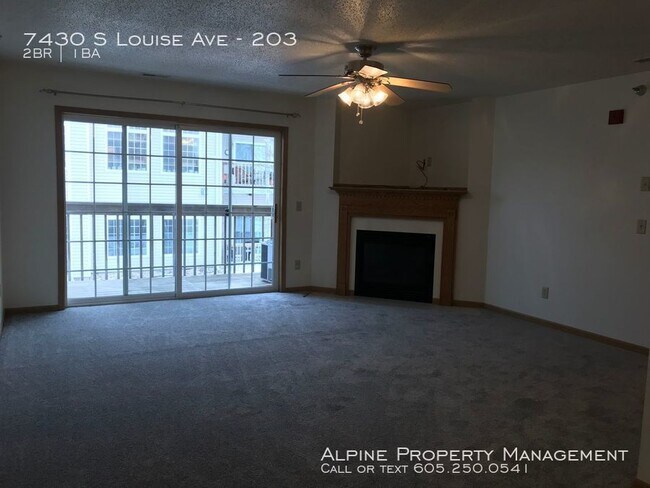 Building Photo - 7430 S Louise Ave