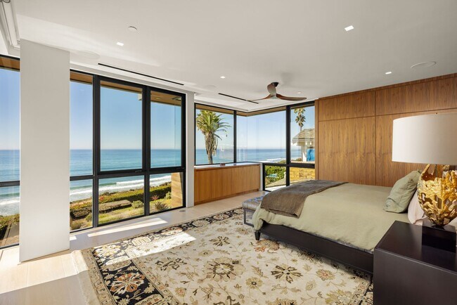 Foto del edificio - Luxury Coastal Escape w/ Resort-Style Amenities & Stunning Views