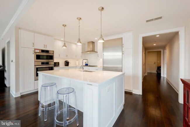 Foto del edificio - 4915 Hampden Ln