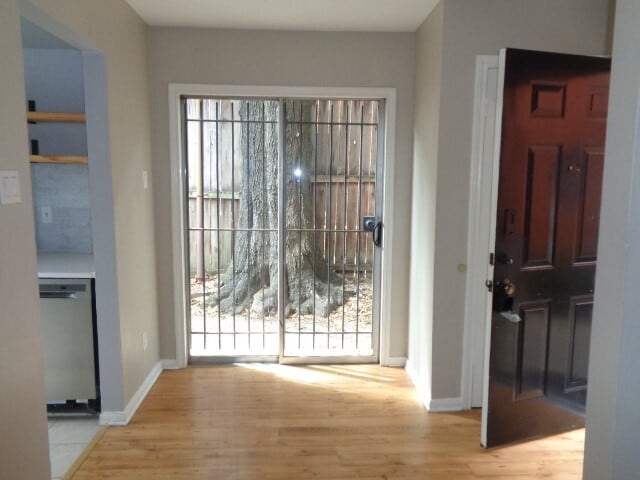 Building Photo - 2225 Mimosa Dr