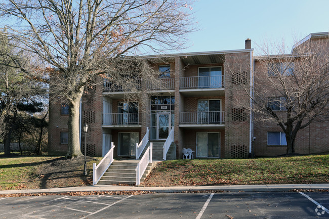 Building Photo - Eagle Stream Apartments