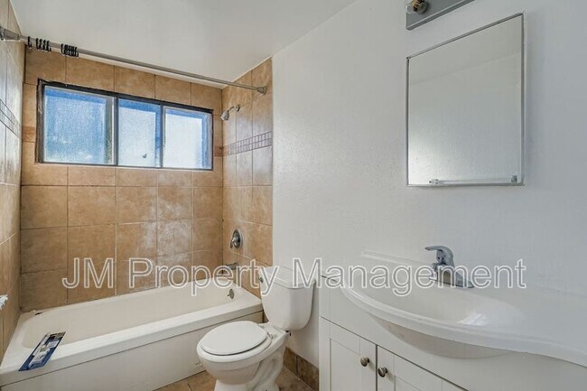 Foto del edificio - 10590 W 8th Ave