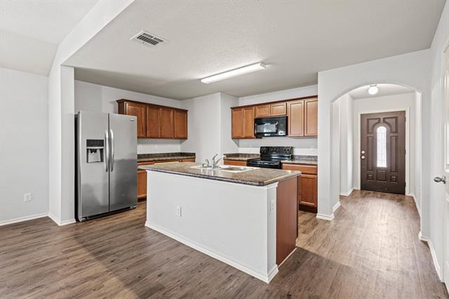 Building Photo - 713 Mallard Dr