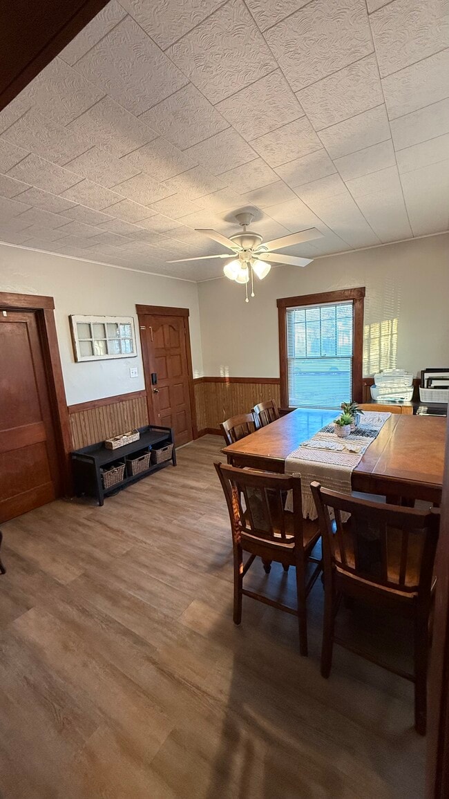 Foto del edificio - 137 N Columbia Ave