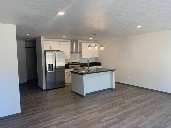 Foto del edificio - 2232 E Winger Rd