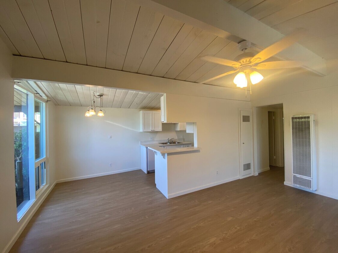 Primary Photo - 2650 Elden Ave