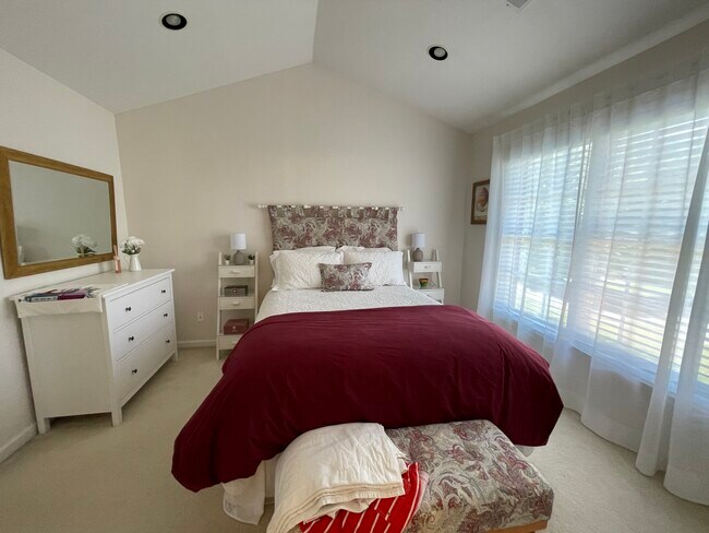 Foto del edificio - 2036 Londonberry Ct