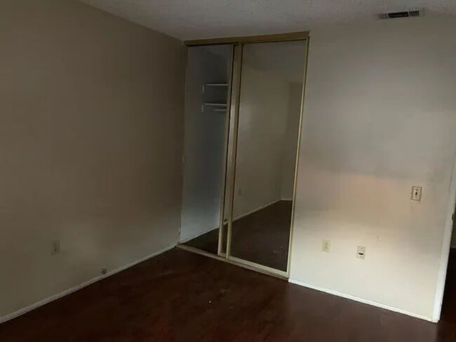 Building Photo - Affordable Condo Centrally Located in Riverside