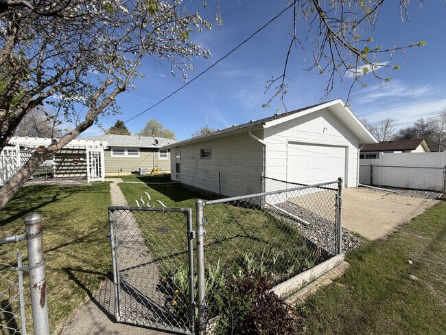 Foto del edificio - 1126 Lendel Ln