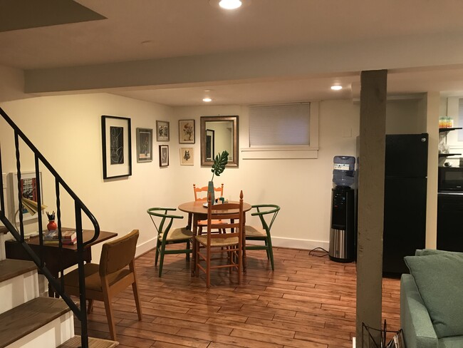 Eating area - 5029 SE Taylor St