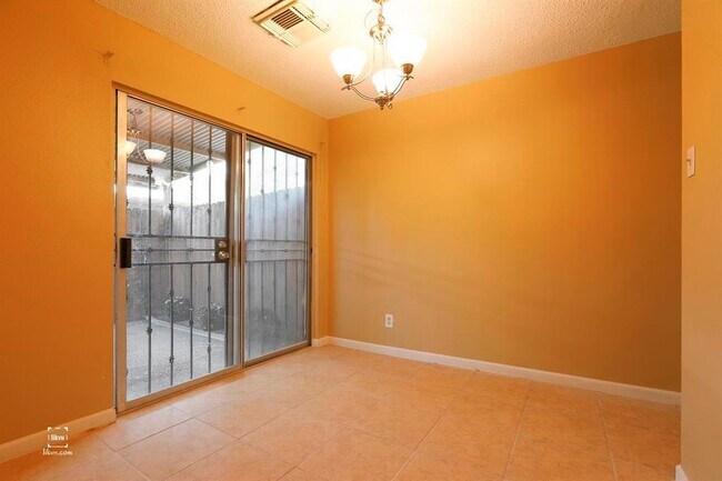 Foto del edificio - 7771 Cook Rd