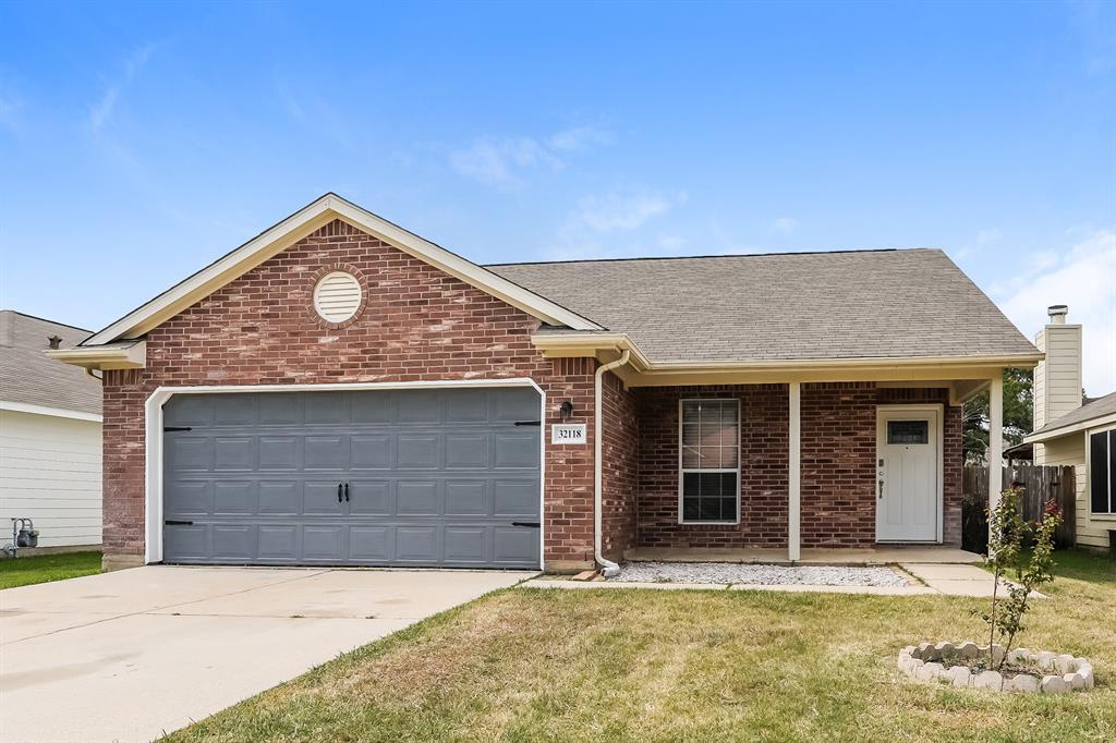 32118 Decker Oaks Dr, Pinehurst, TX 77362 House Rental in Pinehurst