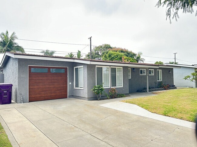 Foto del edificio - Spacious 3 Bed 3 Bathoom in Long Beach