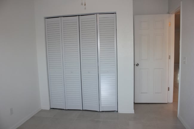 Foto del edificio - 1123 8th Ave Dr E