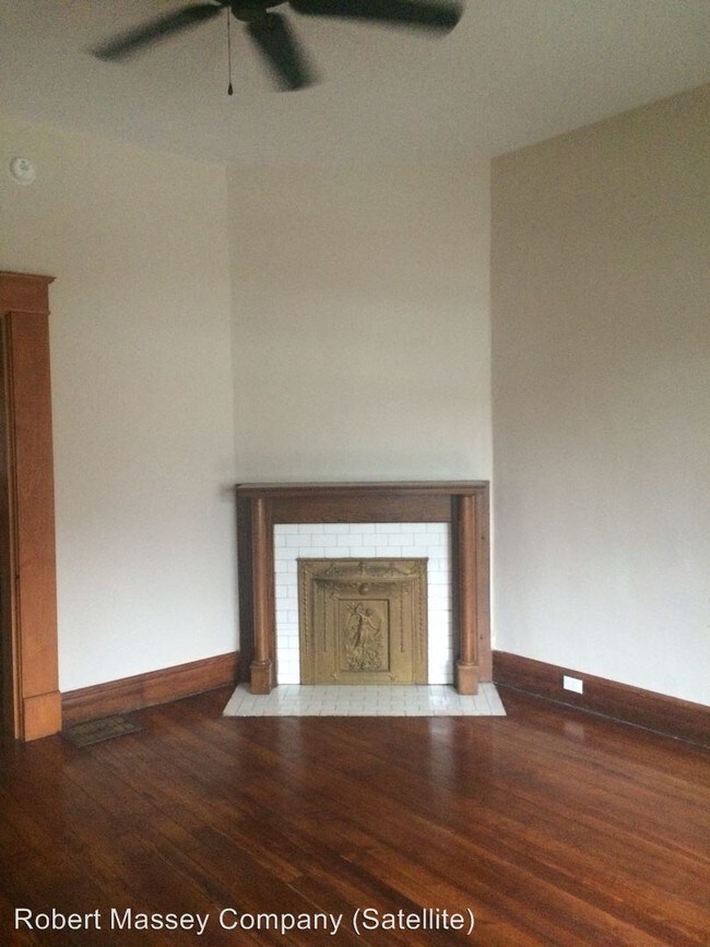 Building Photo - 1339 McHenry St