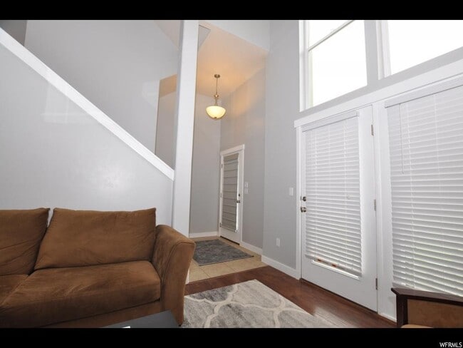 Building Photo - 10321 Rubicon Rd