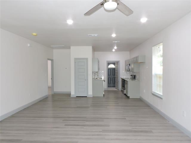 Building Photo - 6110 Tejas Dr