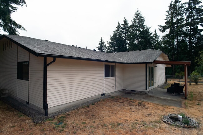 Building Photo - 1433 Lapush Way NE
