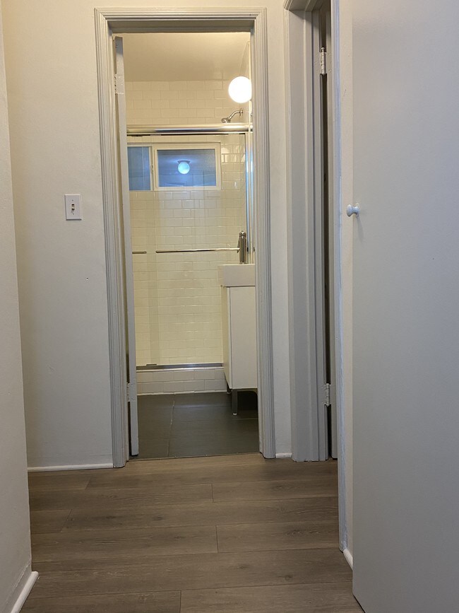 Foto del edificio - 1319 N Orange Dr