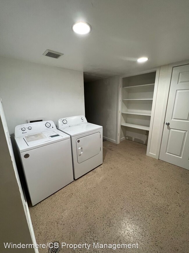 Building Photo - 2 br, 1.5 bath House - 225 F St SW