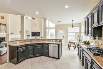 Building Photo - 3234 Shadowleaf Dr