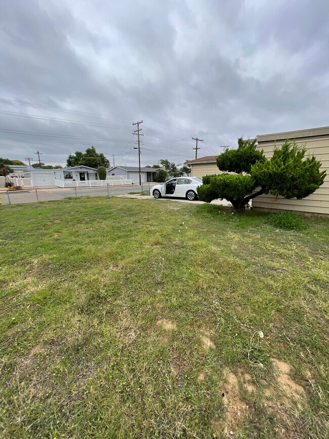 Building Photo - 4001 Conrad Ave