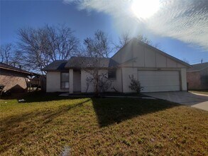 Building Photo - 9462 Fuqua St