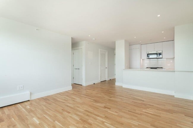 Building Photo - 1410 Columbia Rd