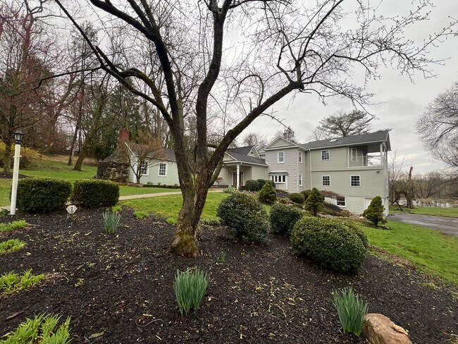 Foto del edificio - Gorgeous 3 bed, 2 bath home | Lawn Care Included