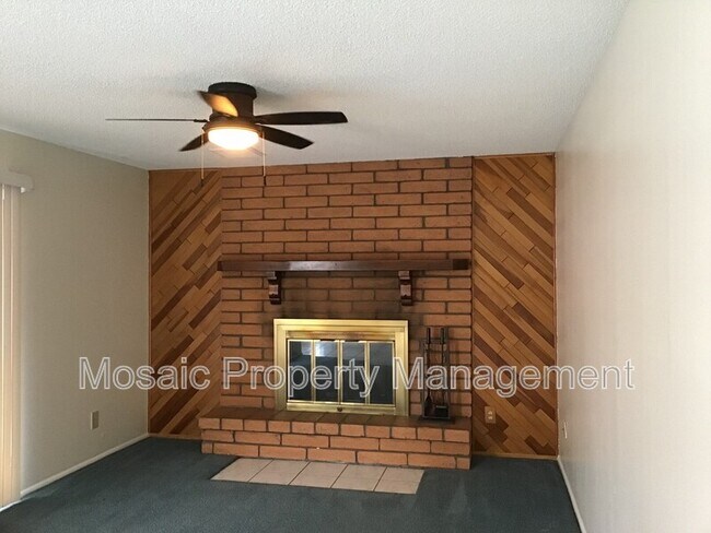 Building Photo - 3841 W Bluefield Ave