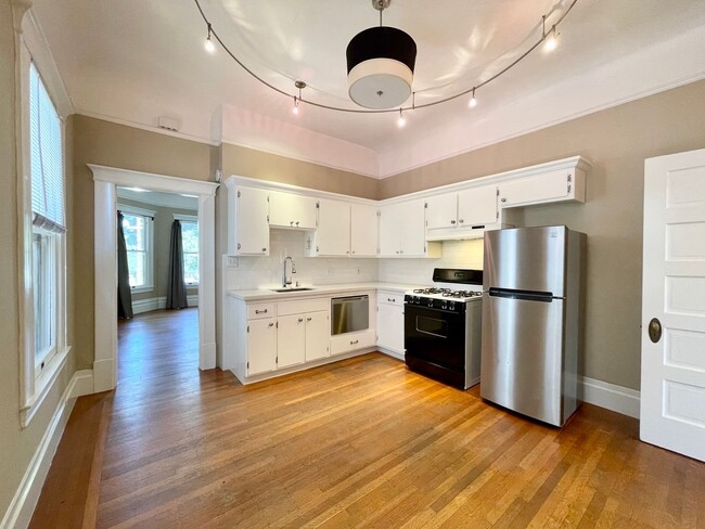 1409-1411 18th Street - 1409-1411 18th Street Apartment