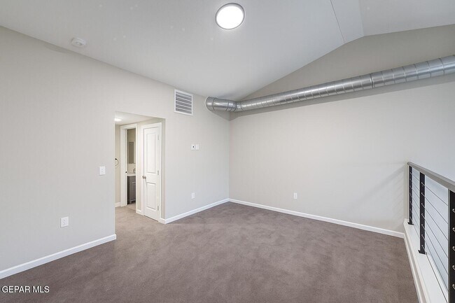 Foto del edificio - 3030 Pera Ave