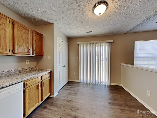 Foto del edificio - 2613 Cooper Pointe Cir