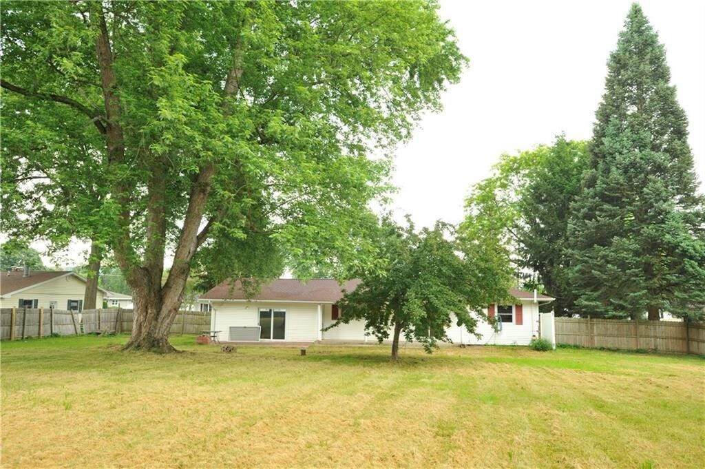 Primary Photo - 15 Green Valley Dr