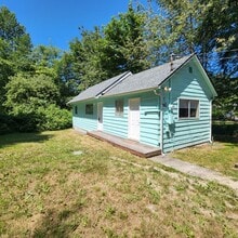 Building Photo - 1260 Pottery Ave