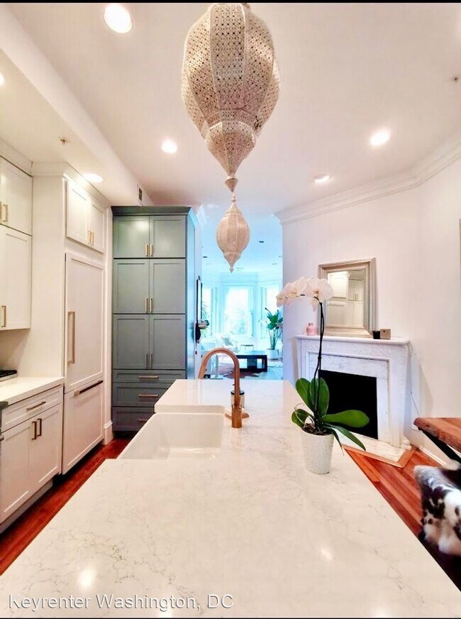 Building Photo - 2 br, 2 bath House - 1736 19th St, NW Unit 2